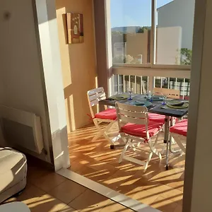  Appartement T1 Bis A 50 M De La