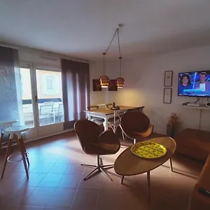  Appartement Super Appartement 2 A 6 Pers Garage Prive, Centreville, Plage 150M, 2 Terrasses